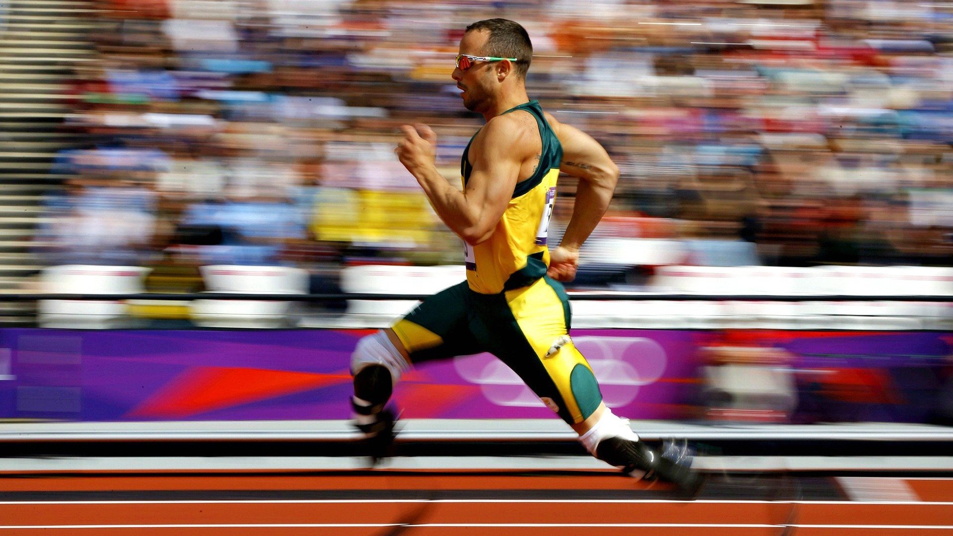 国足英勇喜获胜，晋级国际比赛半决赛，国足大赛