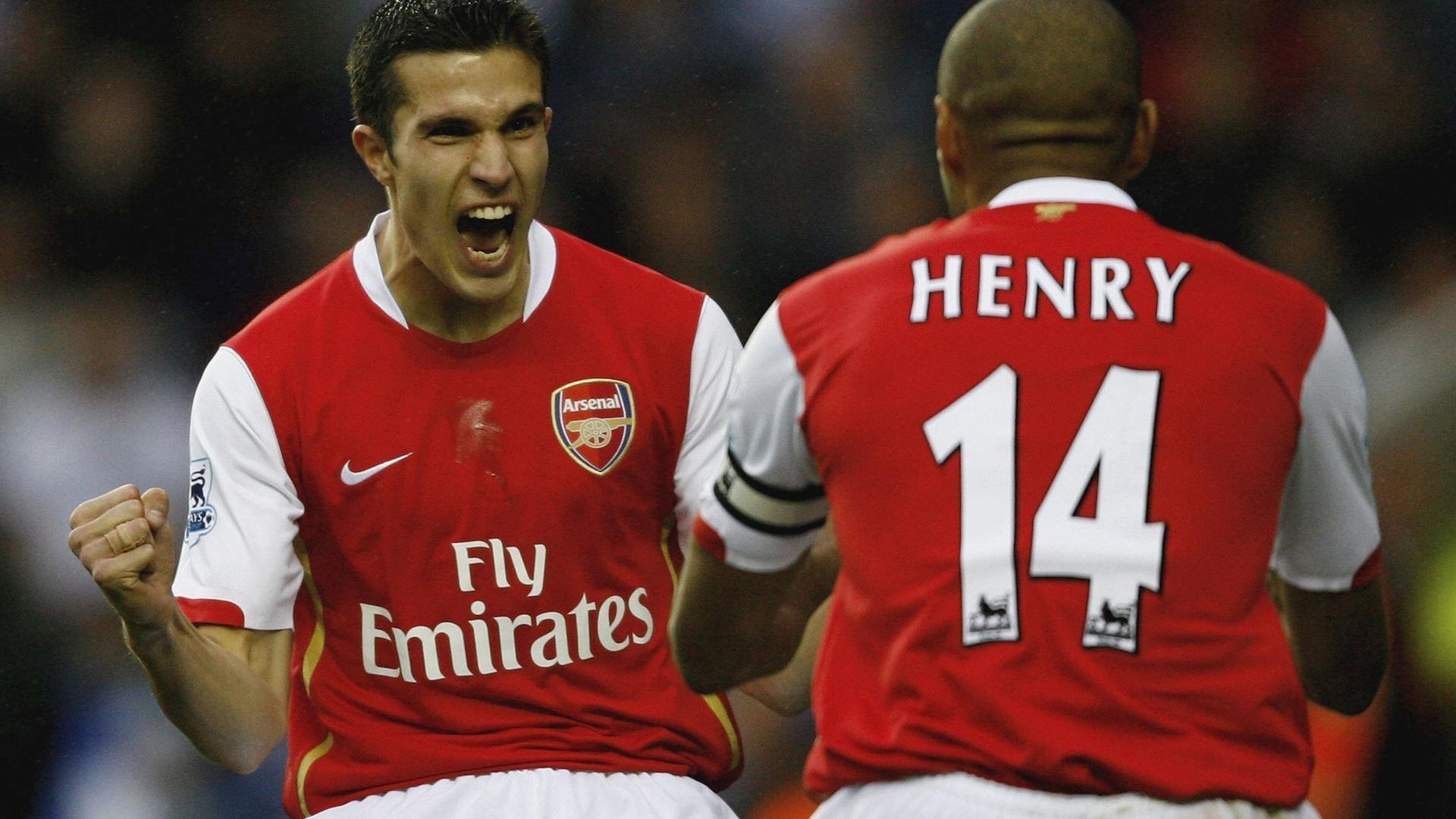 横滨水手主场大胜对手，横滨水手主力前锋