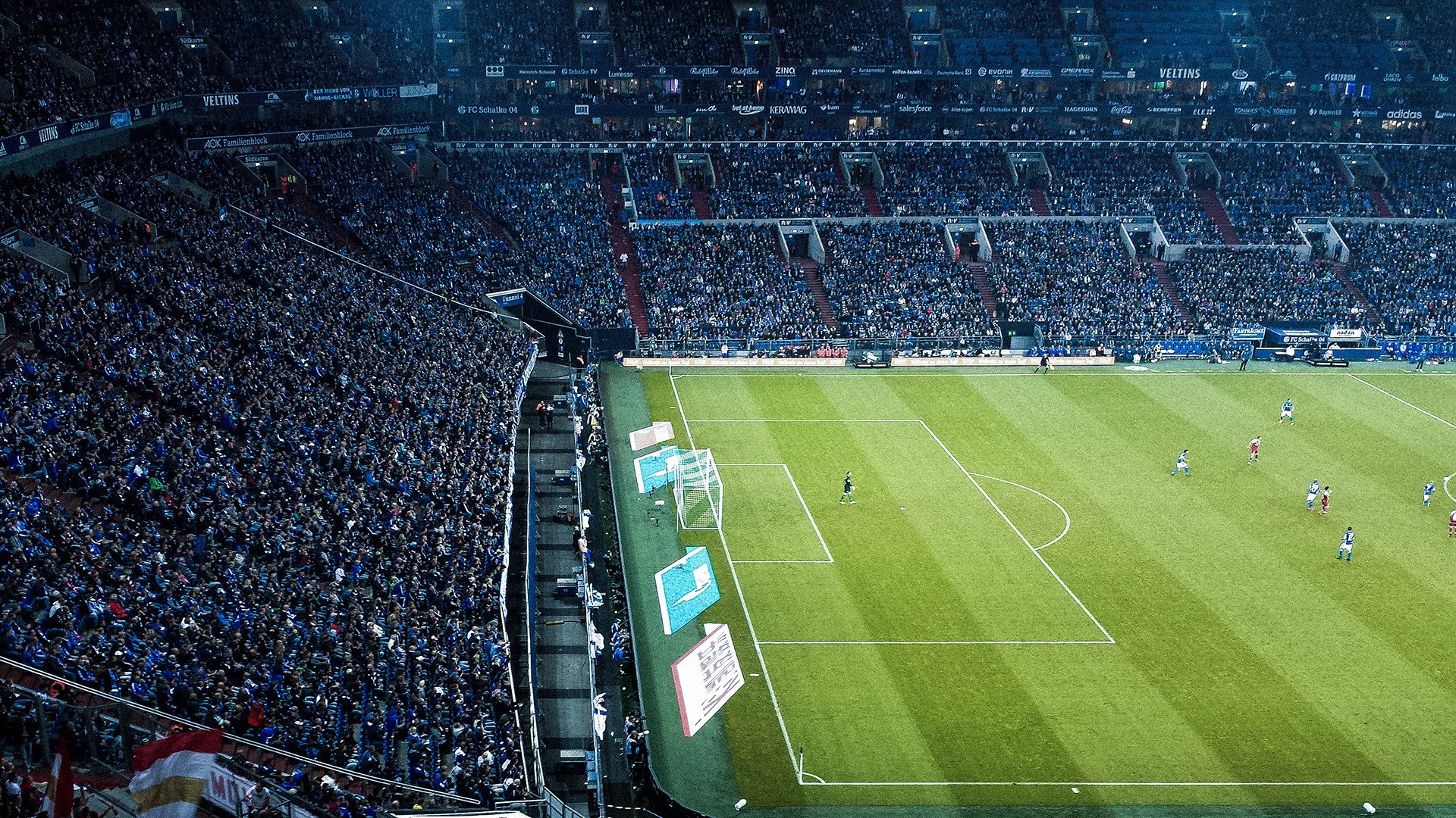 横滨水手主场气氛热烈,横滨水手主场球衣