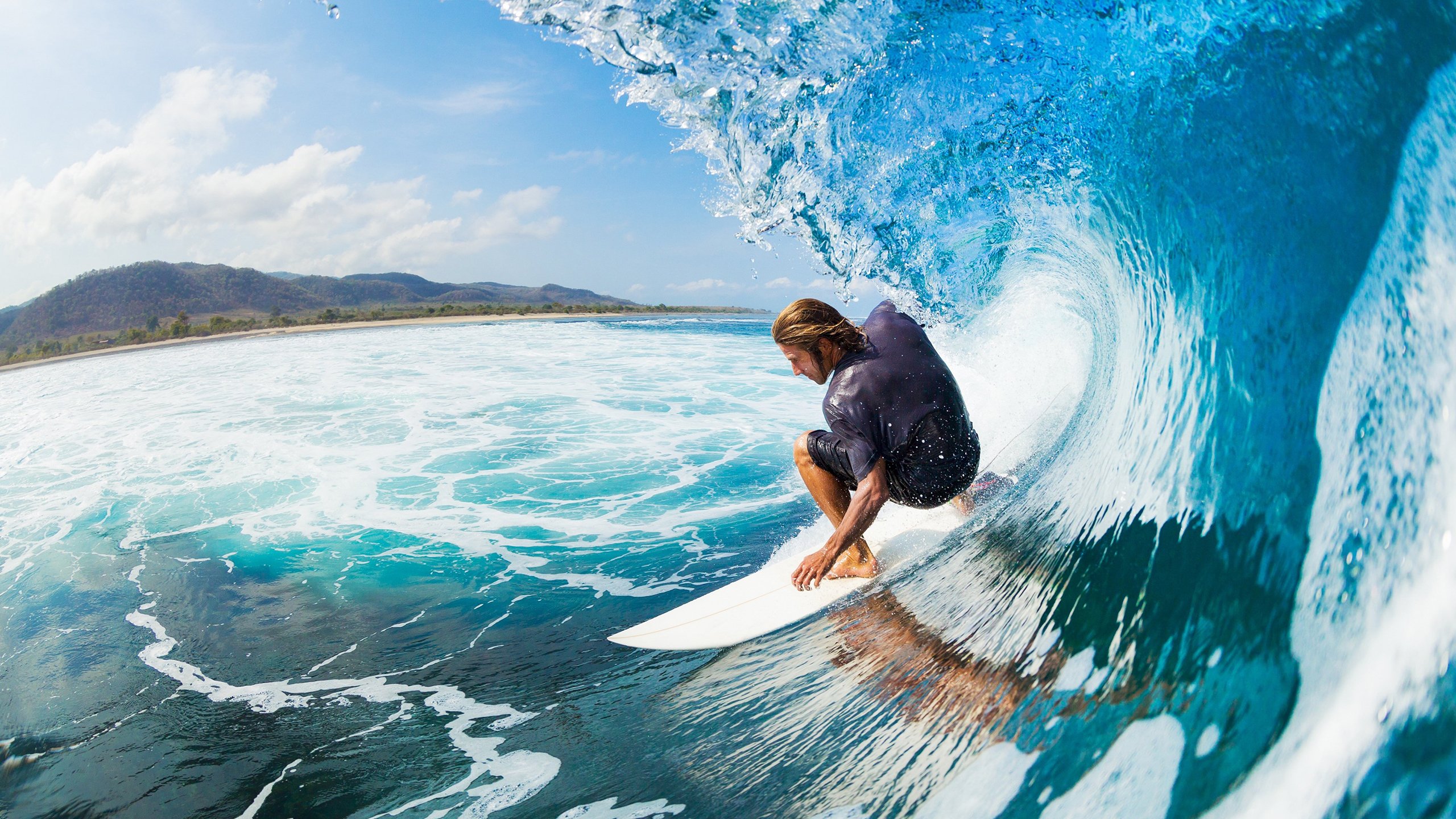 女子4×200米自由泳接力中国队展现团队精神，女子4×200米自由泳接力中国队夺冠